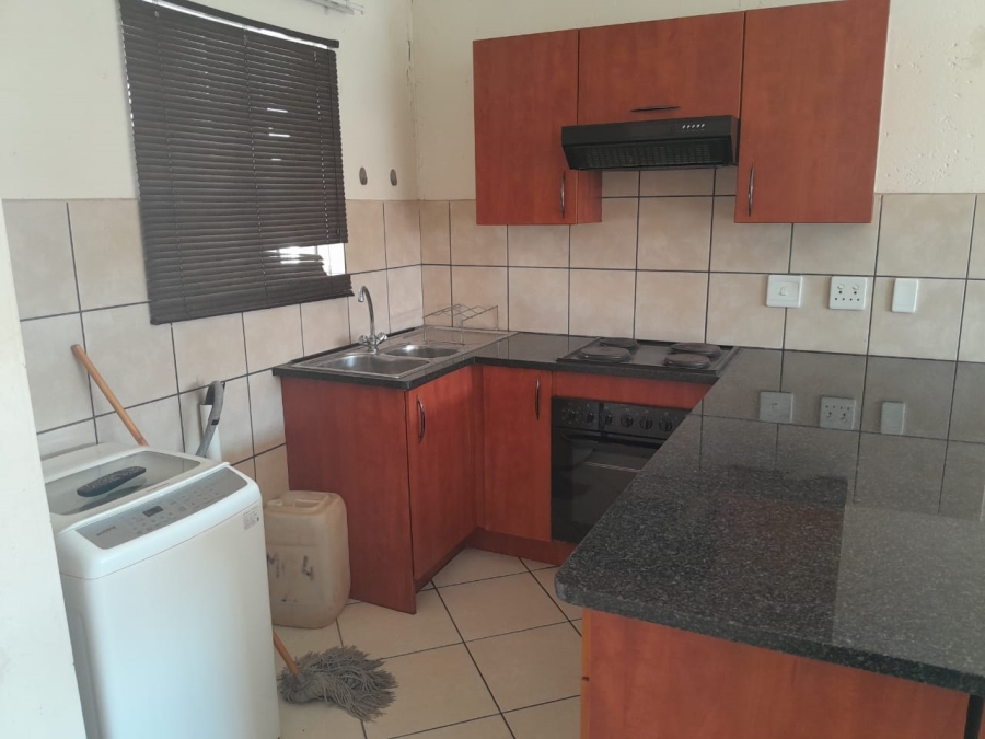 2 Bedroom Property for Sale in Waterval East North West